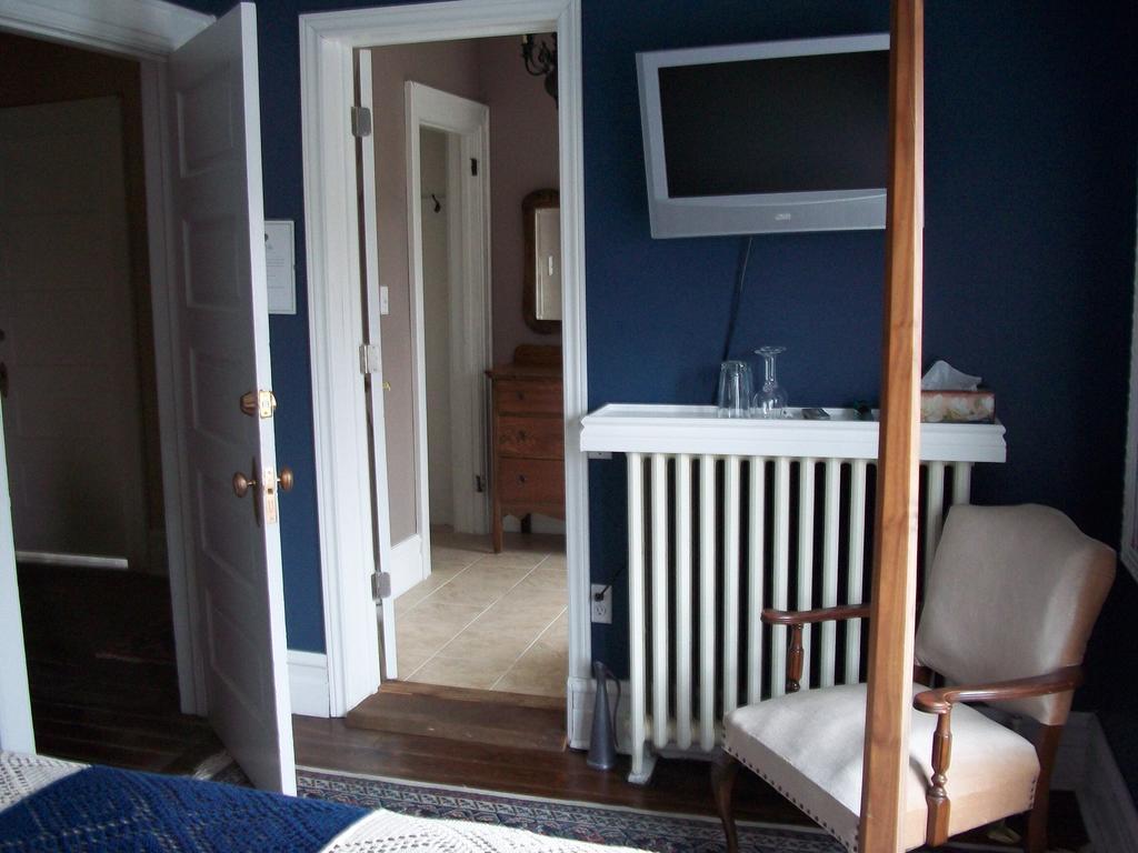 Green Oaks B&B Niagara-on-the-Lake Room photo